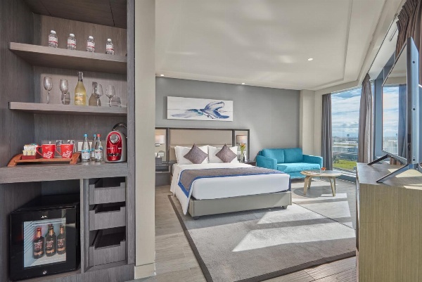 Savoy Hotel Manila Main image