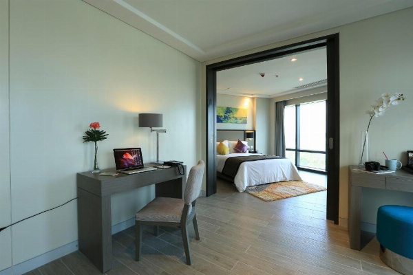 Savoy Hotel Manila image 26